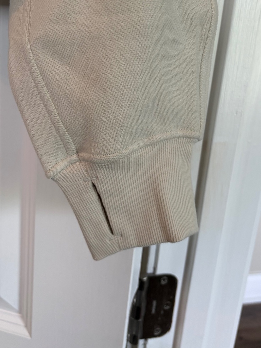 NWT Lululemon Scuba Oversized Pullover Bone XS/S Wordmark Fleece Sweatshirt - Picture 3 of 7